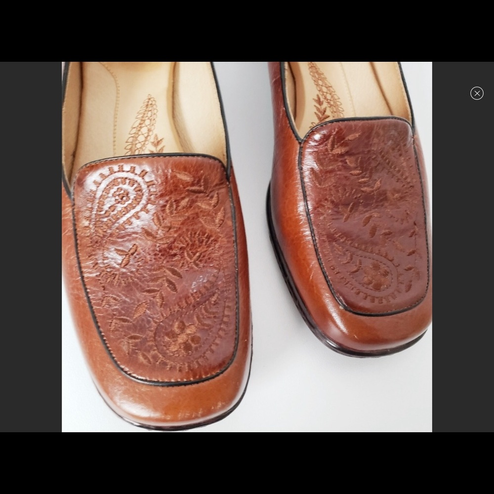 Sofft Brown Leather Floral Embossed Loafer Flats
